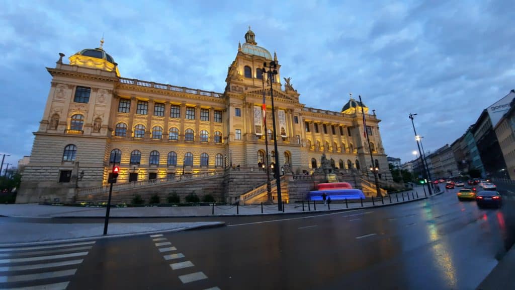 Pražské zkratky: Výzva Poznáváme Prahu společně s dětmi: Národní muzeum - Muzejní komplex