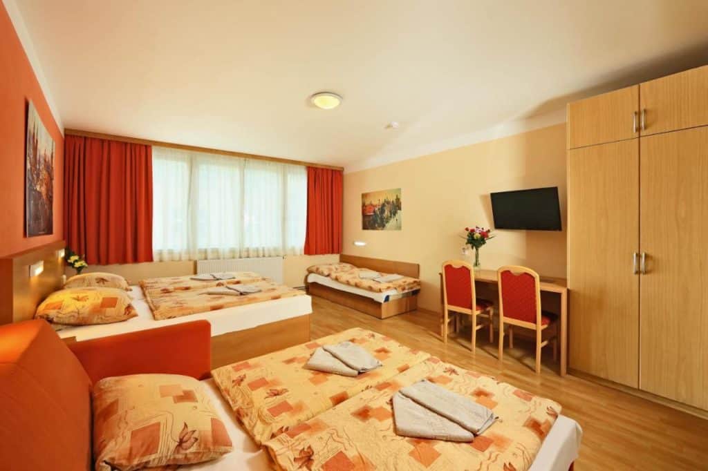 FamilyfriendlyPrague: Accommodation for families with children in Prague - HOTELS